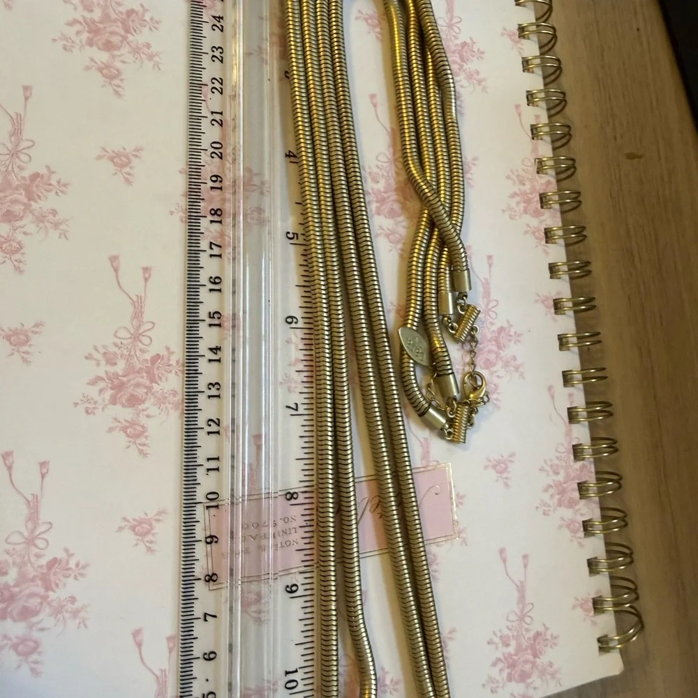 Chic Gold-Toned Necklace‎